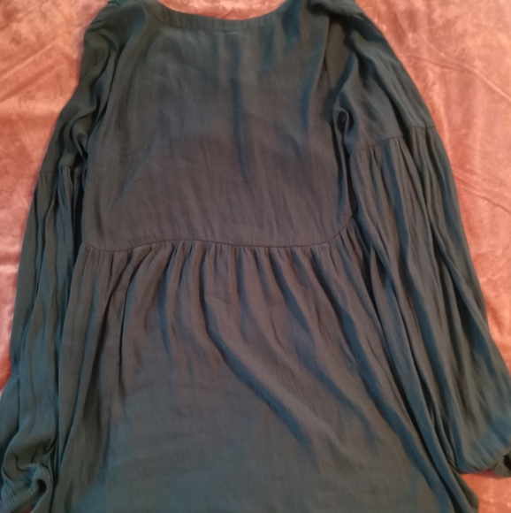 Top - Picture 2 of 4